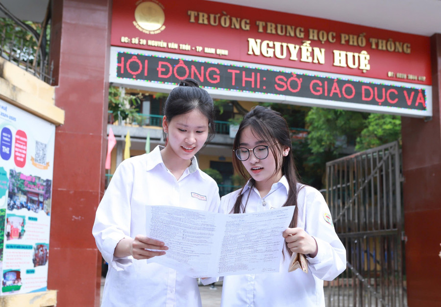 nguyen-hue.jpg
